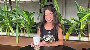 Nor cumwalk v Starbucks, pihala mu v javnem stranišču! ☕💦