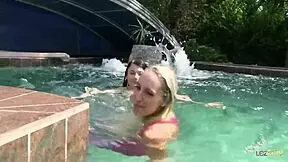 Pussy filled with cum, overflowing in kinky homemade