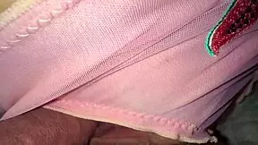 мила девственица в тесни потник за заварени братя да ближат! 😜