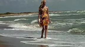 Uttaran20 features a hot threesome with the desi queen riding wet!