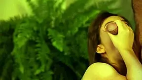 Novinha traiu o casal com motorista de quarenta anos, dri sexy chupando rola de homem mais velho