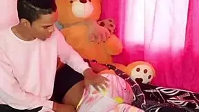 Sorprendo A Mi Hermanastra En Su Cuarto Y Follamos Apasionadamente.