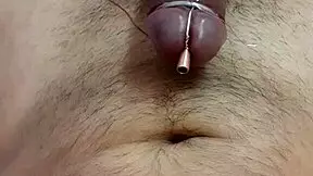 Solo young babe reaches amazing orgasm with uretal toy