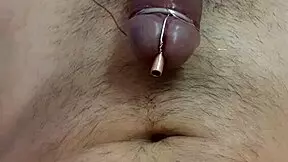 Solo young babe reaches amazing orgasm with uretal toy