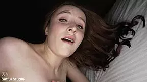 Молодая 18+ Эрика Мори показывает анальную дыру перед огромным хуем