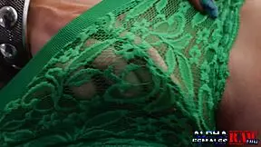 Sexy milf Savana Styles fucks a young BBC for the first time! 😲