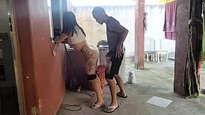 خادمة لم تقاوم نيك خشن مع زب منتصب بعد غادرت الزوجة