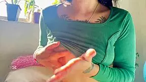 Pendeja putita with big ass masturbates to fill my cock with milk