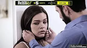 Mi hermanastra quiere noche de pel�culas y sexo.