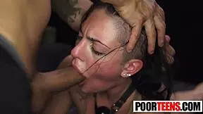 Rachael Madori zvezana v vezavi, udarjana z ogromnim kurcem 😈