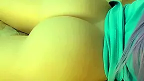 My stepdaughter's still a virgin with a gymnast's ass that drives me wild every time I see her flex - Sports Porn Channel over 18