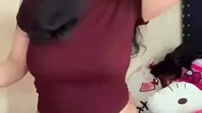 This Hot Mature Babe Teases On Webcam With Her Wet Pussy After Solo Play