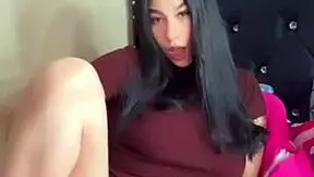 This Hot Mature Babe Teases On Webcam With Her Wet Pussy After Solo Play