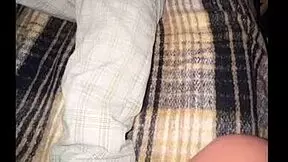 madrastra mexicana chichona convinces hijastro estudiante watching tv in his room, horny for homemade milf amateur action