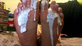 This 18-year-old Latina gets feet creamed on webcam.