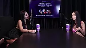 Does Didy Reis Love Blowjobs with Her Tight Pussy? Watch Her Show Off Natural Tits Outdoors