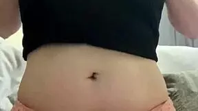 hey, amateur stuffs panties in her pussy 😏