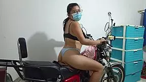 Young woman's fantasy: fucking while filming, is it possible?