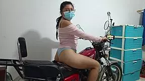 Young woman's fantasy: fucking while filming, is it possible?