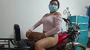 Young woman's fantasy: fucking while filming, is it possible?