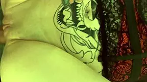 Hotwife on vacation meets hung bartender