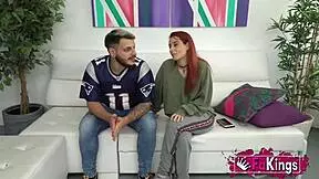 Kızıl Saçlı Genç Piikara Arkadaşıyla Yakınlaşıyor