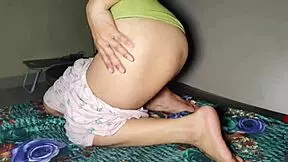 Osamljena seksi prijateljica se počutila horny in dobila pov creampie iz bližine