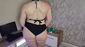 I try on bikinis in PAWG style
