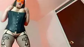 Pille a mi madrastra con el lechero ahora es mi puta me cabalga y me chupa la verga 1 with big pussy lips and rough fucking 😈