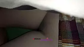 jovencita estudiante se culea a escondidas con su padrastro?