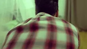 Argentinian influencer gets involved with photographer during casting photoshoot, leading to unexpected developments.