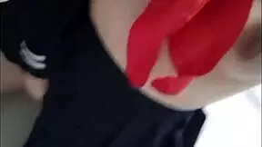 cachonda shows her small tits to amateurs 😏