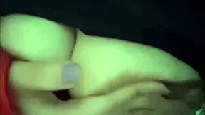 cachonda shows her small tits to amateurs 😏