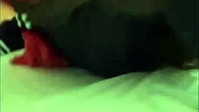 cachonda shows her small tits to amateurs 😏