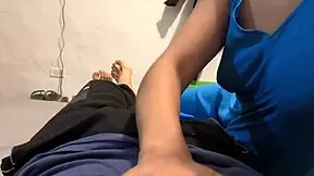 muy cachonda encuentra a mi hermanastra y quiere ser follada