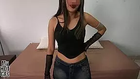 CASTING A UNIVERSITARIA KELLY APENAS TIENE 18 AÑITOS Y RECIBE SU PRIMER CREAMPIE