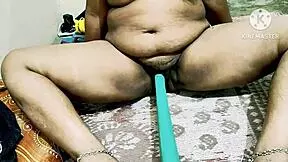 Desi Mom's Friend Gets Fucked With Hindi Audio!