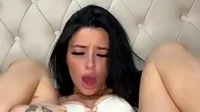 Horny british slut solo�toy play