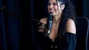 sweet karolzinha, brazilian latina teen, gives handjob in public outdoor game