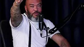 sweet karolzinha, brazilian latina teen, gives handjob in public outdoor game