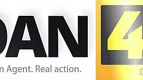 Loan4k La Cattiva Nathaly Regala La Sua Figa Rasata Allagente Di Prestito