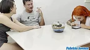 recebo minha cunhada em casa e meti cu da safada enquanto minha mulher cozinhava completo no sheer e red