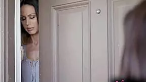 Morena Folla Con Su Vecina Sub Esp