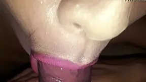 mam�da de hermanastra con labios rosa ella si sabe chupar