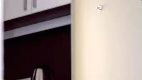 Girl Gets Pleasure From Solo Play!