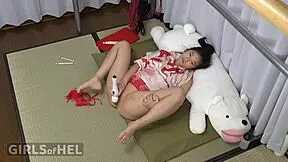 submissive girl flaunts rope marks while making herself cum hard