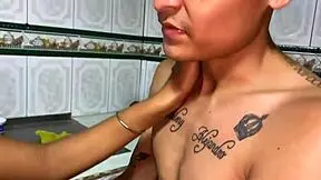 Me follo a mi hermanastra por su gran coño