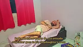 padrasto faz visita noturna inesperada