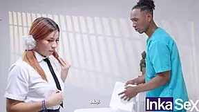 Jovencita colegiala mexicana acude a masajista morboso de verga grande y le dice pare se�or