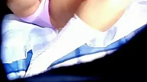 mi vecina la grabe por la ventana que da hacia mi casa cuando est� solita y �oh sorpresa �que rica conchita camara oculta